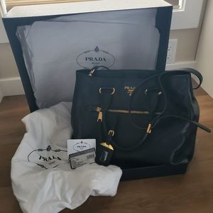 Prada Tote, Full set.